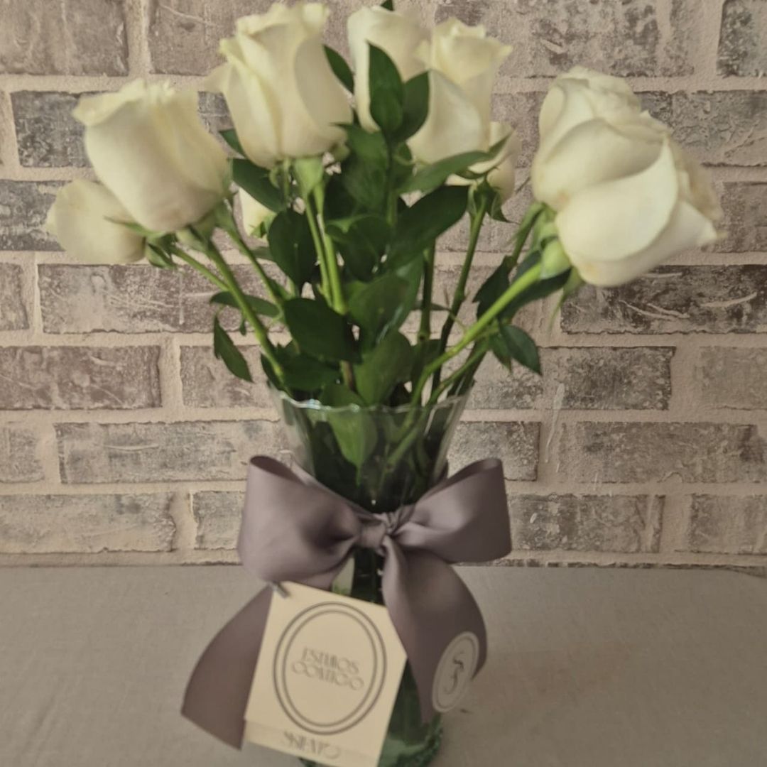 ARREGLO DE ROSAS BLANCAS CHICAS