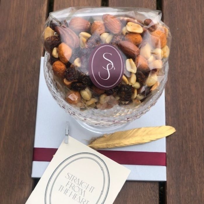 BOWL CON BOTANA SALADA Y DULCE - Imagen 3