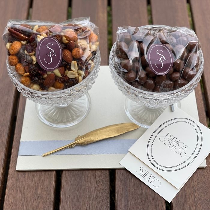 2 BOWLS CON BOTANA SALADA Y DULCE