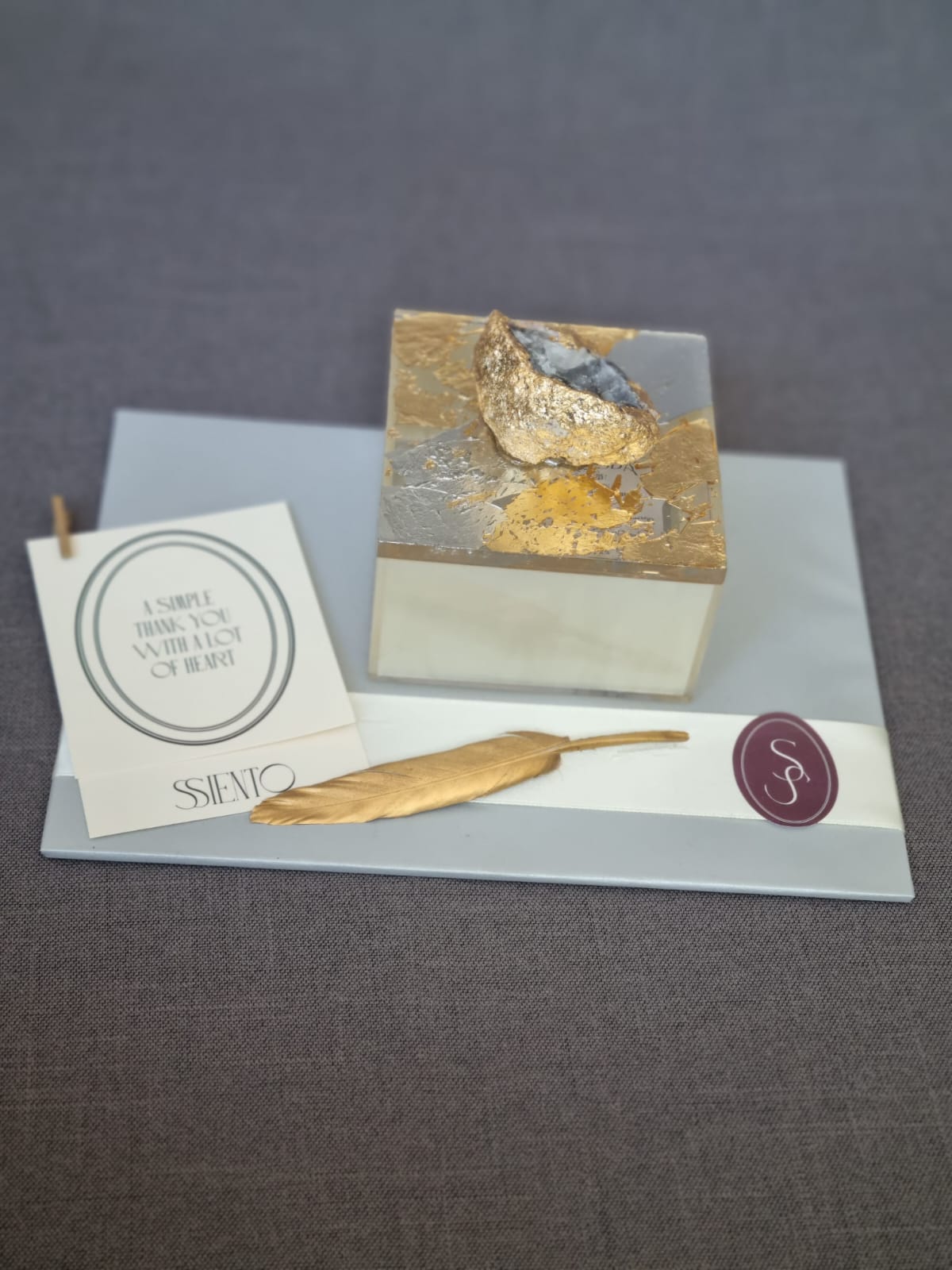 CAJA DE ACRÍLICO CON PIEDRA NATURAL - Imagen 2