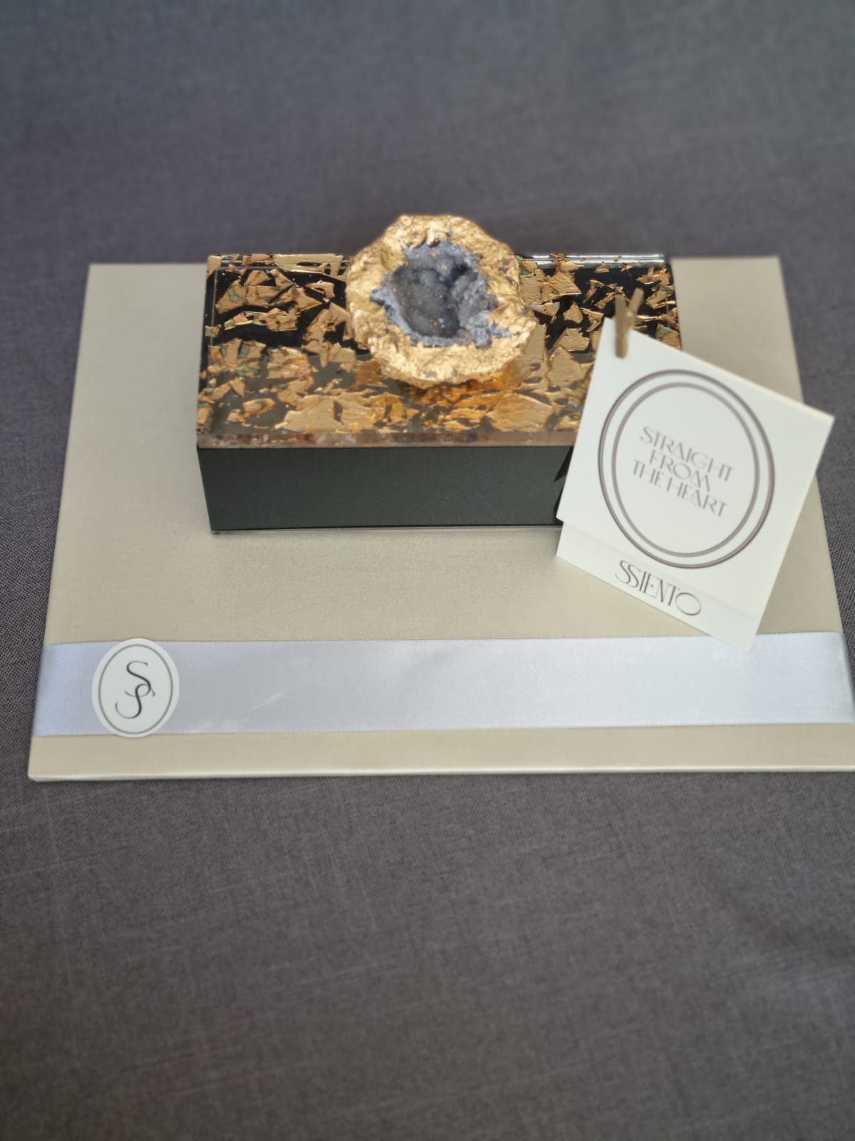 CAJA DE ACRÍLICO CON PIEDRA NATURAL - Imagen 4