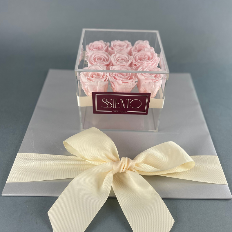 ROSAS ROSAS PRESERVADAS EN CAJA DE ACRÍLICO