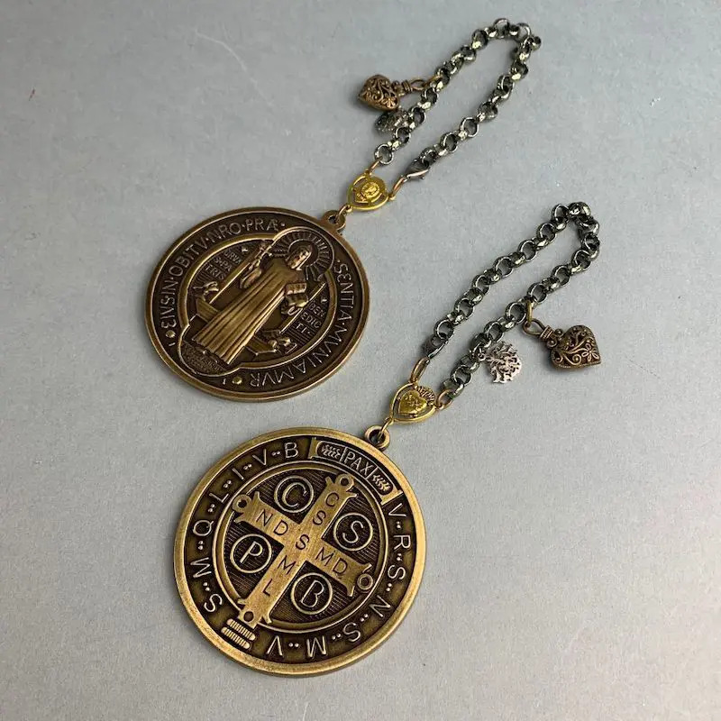 MEDALLÓN SAN BENITO - Imagen 2