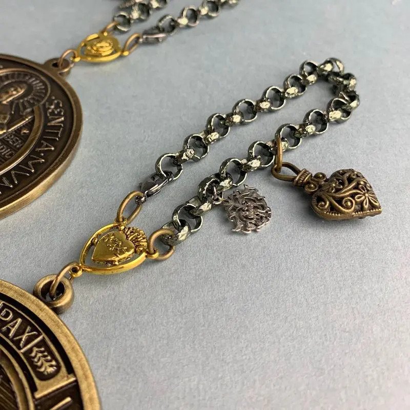 MEDALLÓN SAN BENITO - Imagen 4