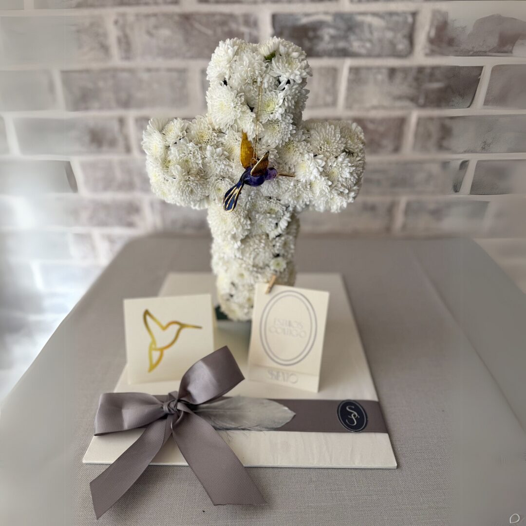 CRUZ CON FLOR Y COLIBRÍ - Imagen 3