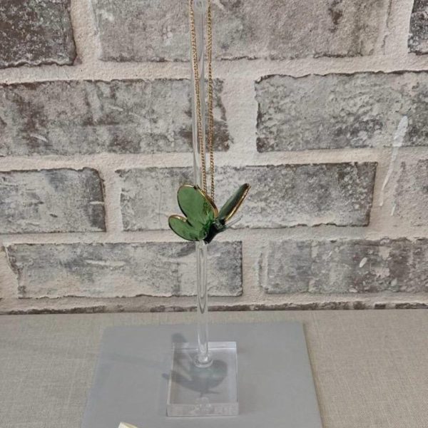 MARIPOSA CON PEDESTAL DE ACRÍLICO