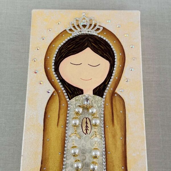 Cuadro de virgen con rosario en color dorado